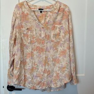 Torrid Peach and Lavender Floral Blouse    B5